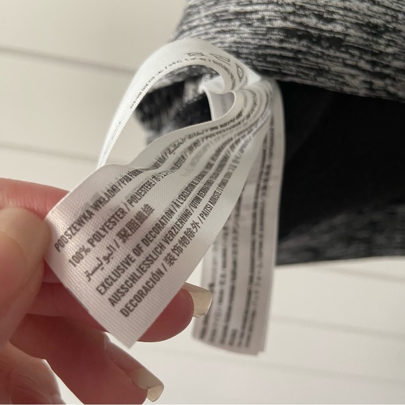 Hollister Sports Bra Size L - Picture 5 of 5